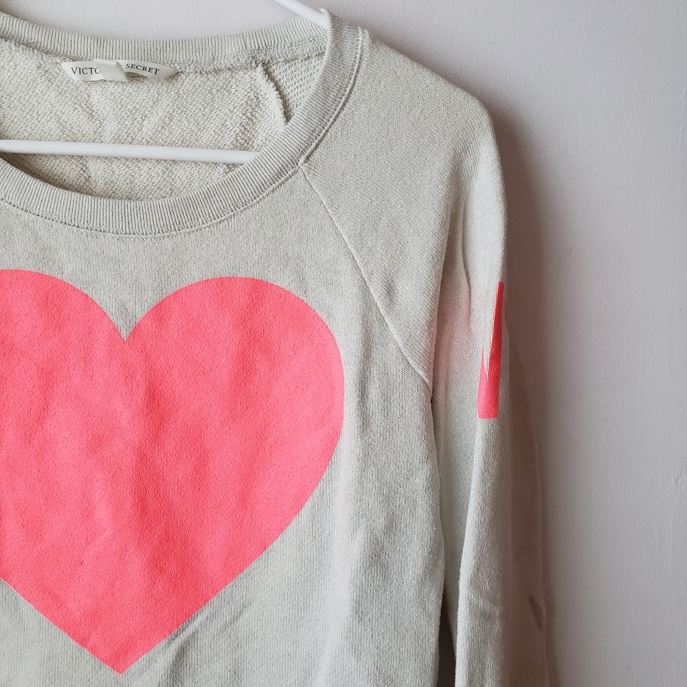 "Vintage" Victoria's Secret Heart Pullover - Picture 1 of 12